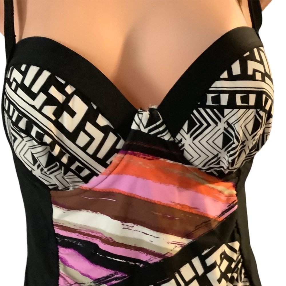 Catalina swimming top size 16W